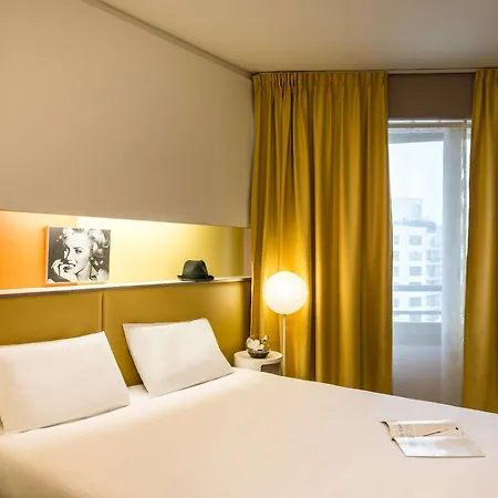 Mercure Paris 3*